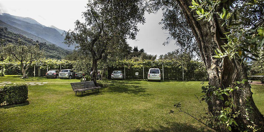 Residence Parco Lago Di Garda Malcesine Kültér fotó