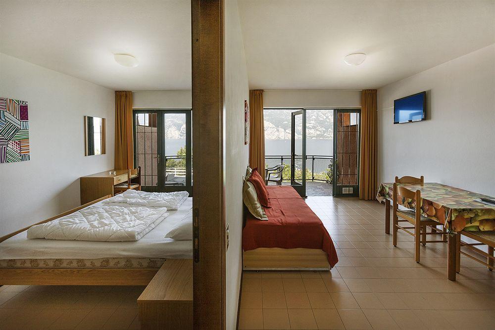 Residence Parco Lago Di Garda Malcesine Kültér fotó
