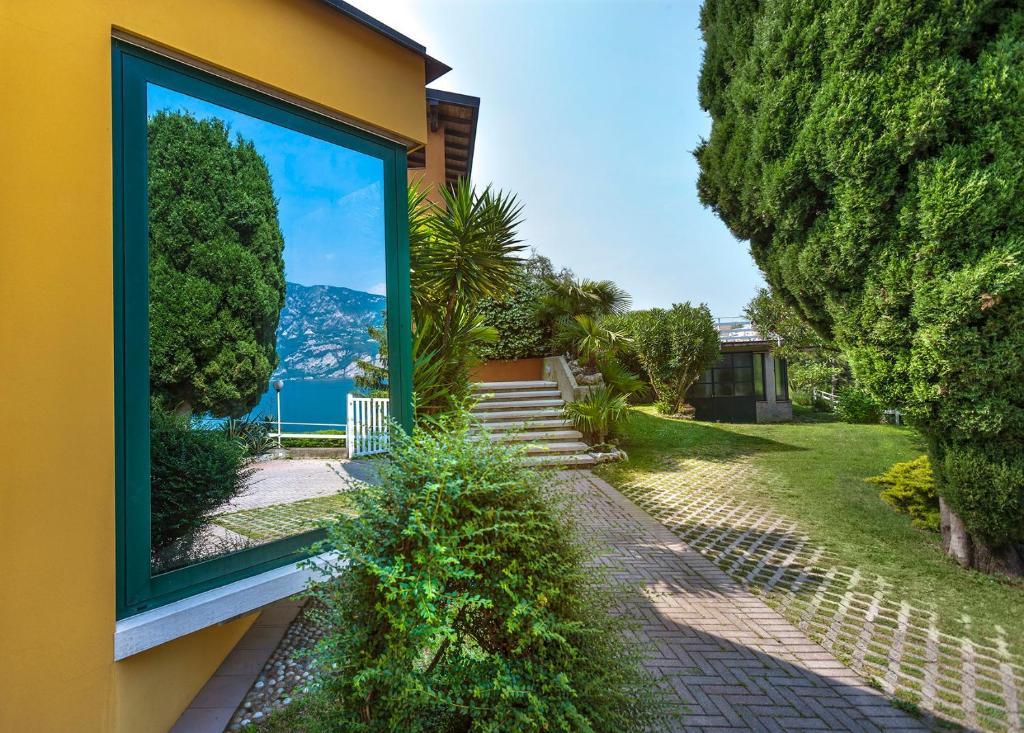 Residence Parco Lago Di Garda Malcesine Kültér fotó