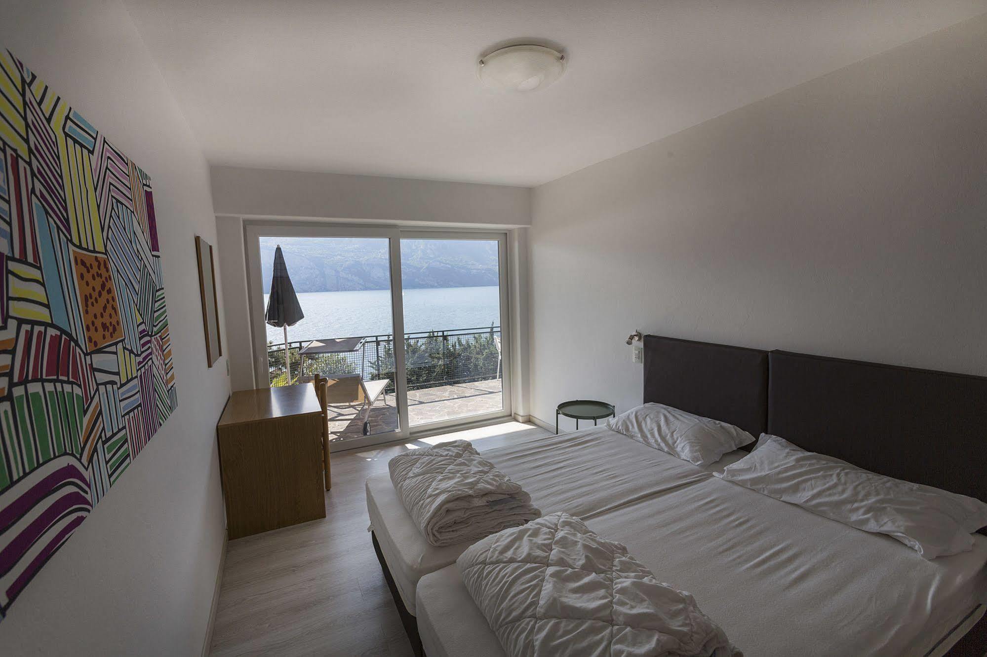 Residence Parco Lago Di Garda Malcesine Kültér fotó